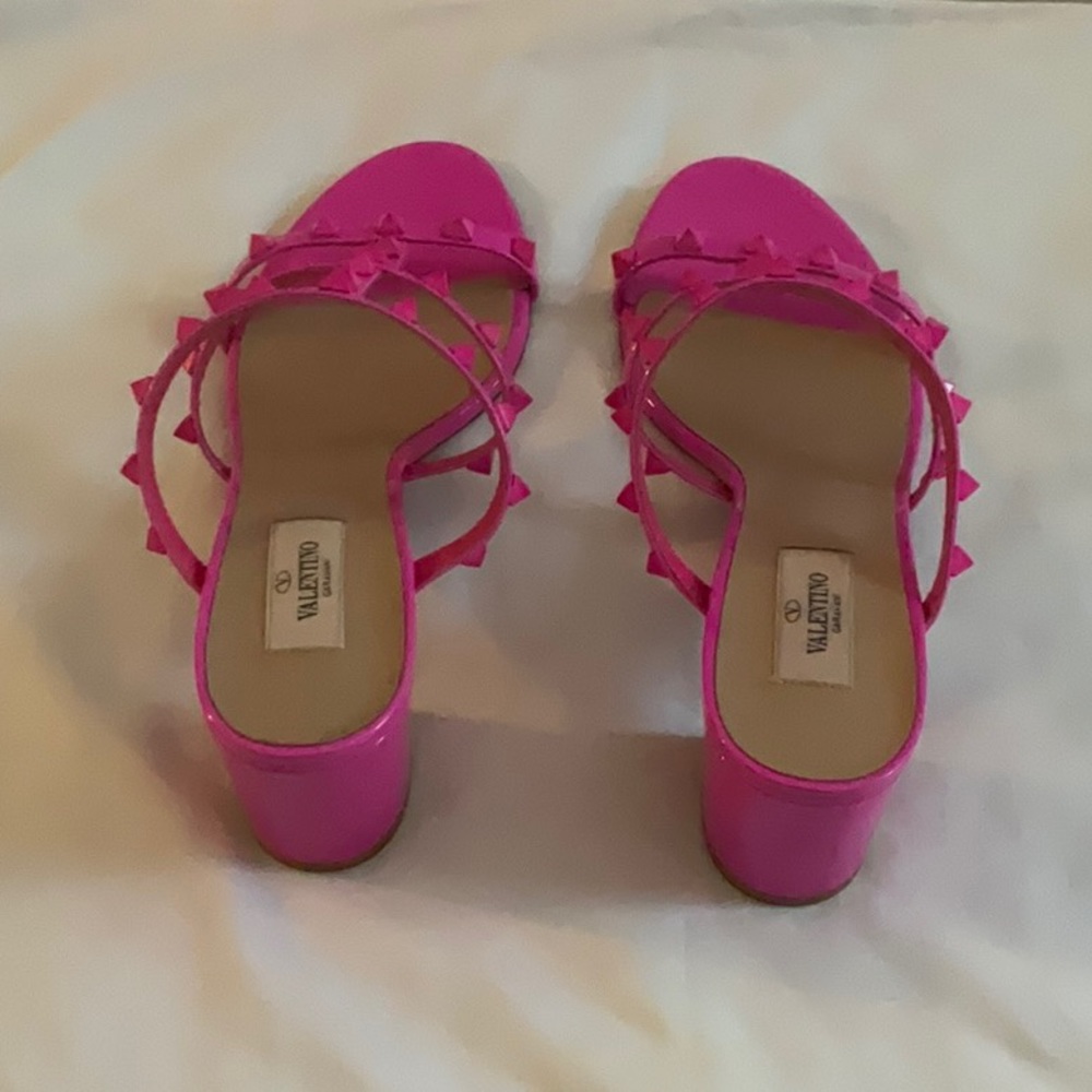 Valentino Garavani Pink Rockstud Triple-Strap Flat Sandals - Picture 4 of 5